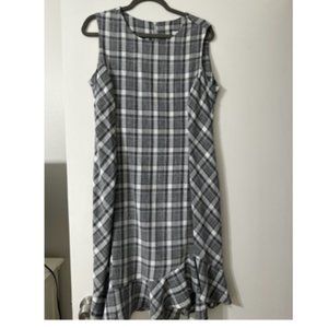 NWT Lesley Evers Gray/Black Dress in Size L